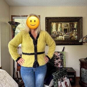 Vintage Women's Yellow and Black Angora Cardigan